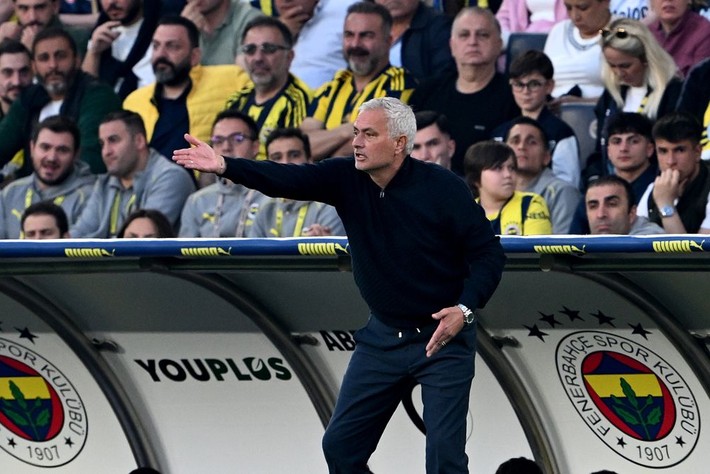 Ali Koç Jose Mourinho'dan vazgeçmiyor! Onu göndereceğine 9 yıldızı satış listesine koydu - Resim: 8