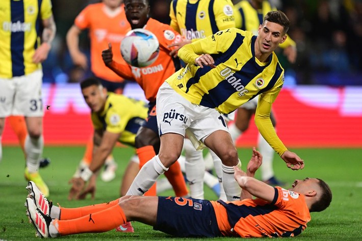 Ali Koç kavganın tam ortasında kaldı! Sergen Yalçın ve Montella için birbirlerine girdiler - Resim: 4
