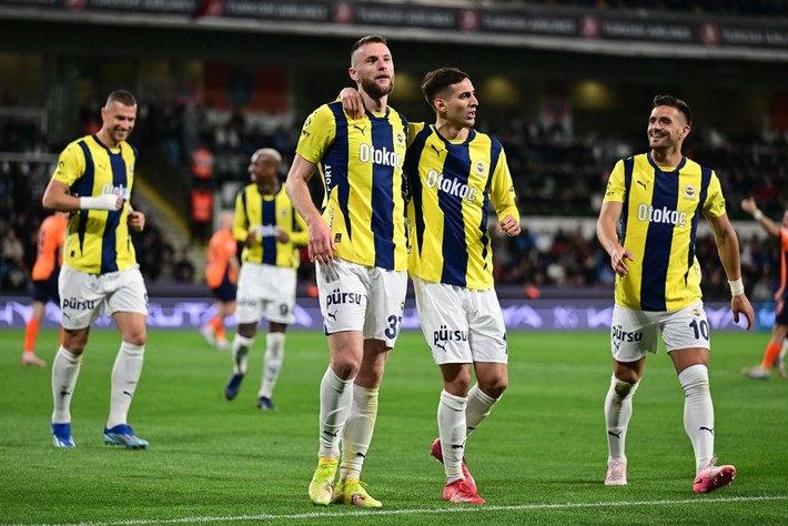 Ali Koç kavganın tam ortasında kaldı! Sergen Yalçın ve Montella için birbirlerine girdiler - Resim: 13