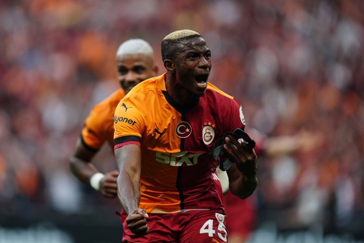 Dursun Özbek 6 futbolcunun hesabını kesti: Kutlamaları yapın sonra kendinize yeni bir kulüp bakın - Resim: 4