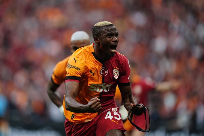 Dursun Özbek 6 futbolcunun hesabını kesti: Kutlamaları yapın sonra kendinize yeni bir kulüp bakın - Resim: 5