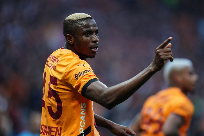 Dursun Özbek 6 futbolcunun hesabını kesti: Kutlamaları yapın sonra kendinize yeni bir kulüp bakın - Resim: 12