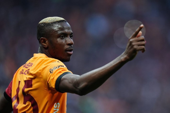 Dursun Özbek 6 futbolcunun hesabını kesti: Kutlamaları yapın sonra kendinize yeni bir kulüp bakın - Resim: 13