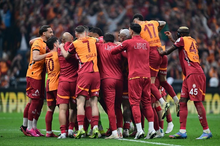Dursun Özbek Uğurcan Çakır operasyonunu durdurdu: Biz arka kapıdan iş çevirmeyiz! - Resim: 13