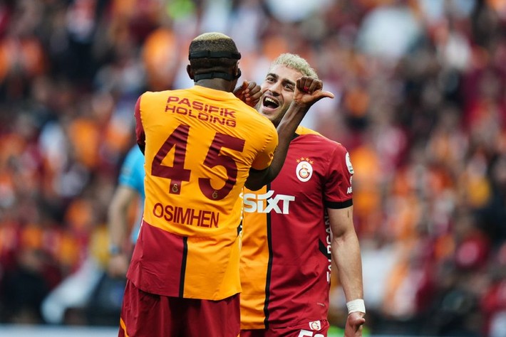 Dursun Özbek Diego Carlos, Skriniar ve Zaha'nın kabusu olan sağ beki istedi! 1 ay önce Fener'i tek başına yıkmıştı - Resim: 6