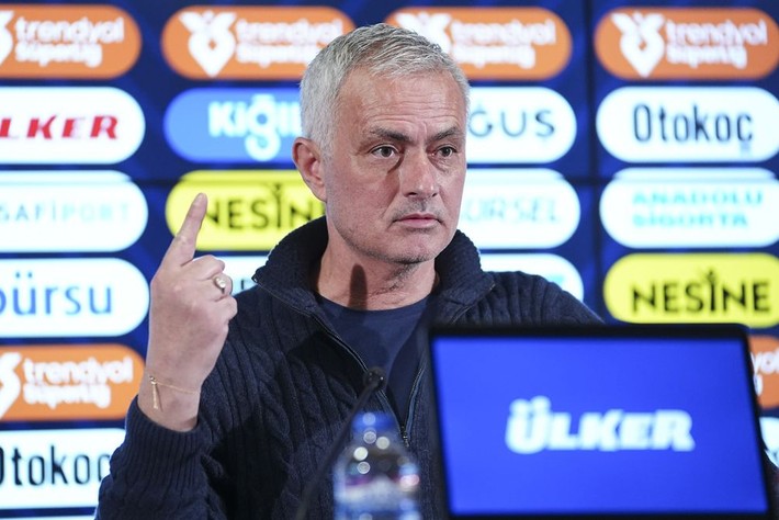 Ali Koç Muslera'nın yüzünden Mourinho'yu kovacak: Adamın gol sayısı bizim üç futbolcuyla aynı - Resim: 5