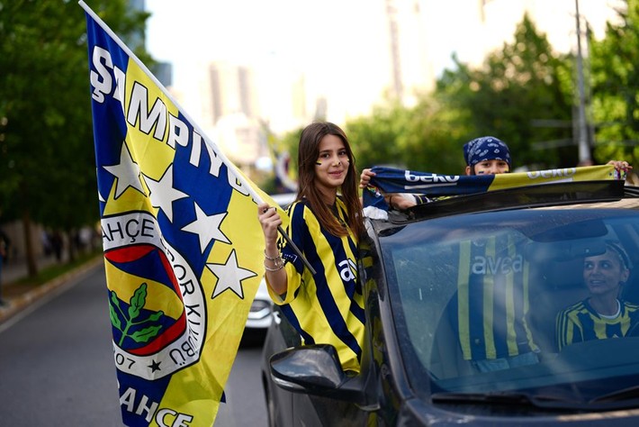 Ali Koç 5 milyon euro harcadı 255 milyon euro kazandı: Fenerbahçe'yi dünya izledi dünya! - Resim: 5