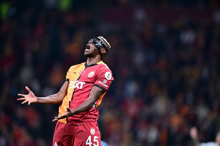 Victor Osimhen'e son teklif! 'Ya Real Madrid maçına kadar imzayı atarsın ya da senden vazgeçeceğiz' - Resim: 3
