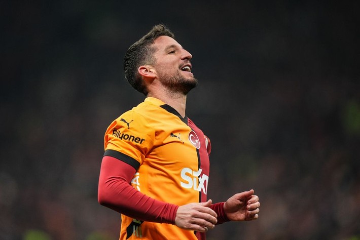 Victor Osimhen Galatasaray'da kaldı! Ağabeyi resmen açıkladı: Gitmiyoruz - Resim: 9