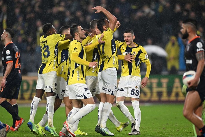 Fenerbahçe'den apar topar gönderilen 46 gollü yıldız Real Madrid'de! - Resim: 7