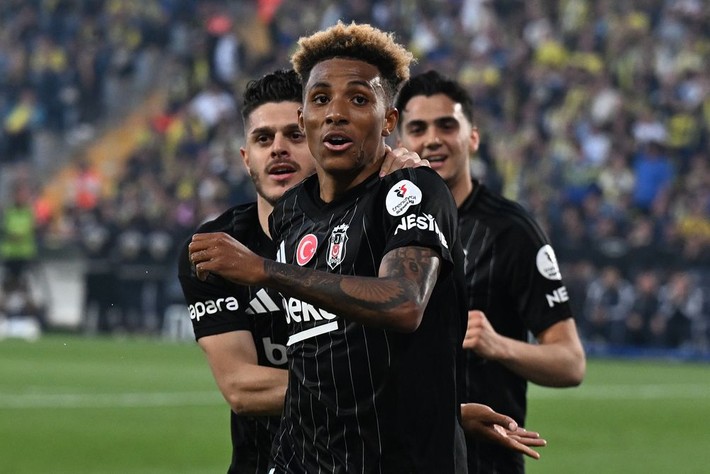 Dursun Özbek Gedson Fernandes transferini duyunca telefona sarıldı: Orta saha krizini çözdük - Resim: 6