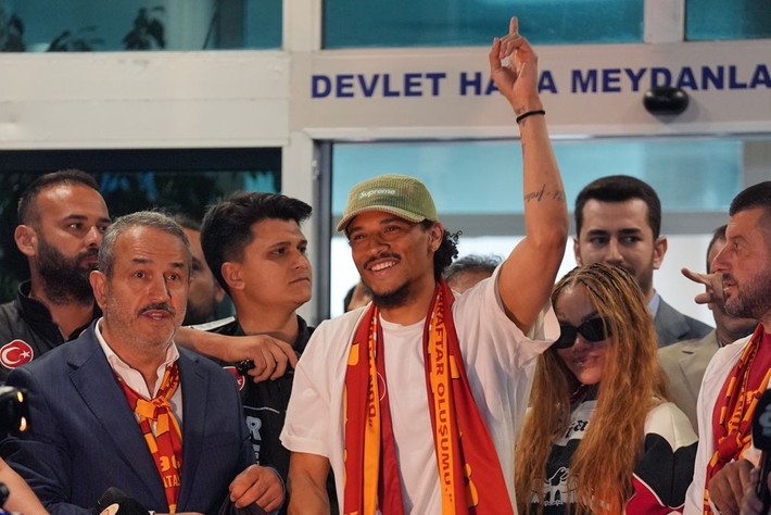 Leroy Sane Cengiz Ünder ve Diego Carlos'tan daha ucuza geldi: Nasıl yaptınız bu transferi helal olsun! - Resim: 7