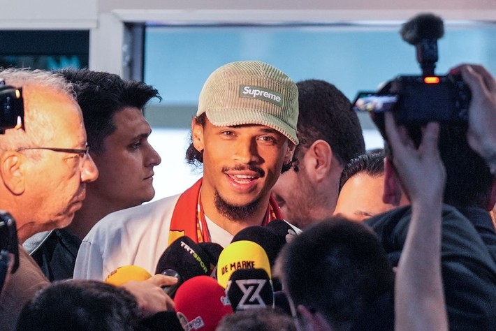 Leroy Sane Cengiz Ünder ve Diego Carlos'tan daha ucuza geldi: Nasıl yaptınız bu transferi helal olsun! - Resim: 13