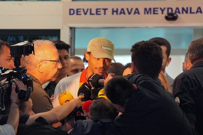 Leroy Sane Cengiz Ünder ve Diego Carlos'tan daha ucuza geldi: Nasıl yaptınız bu transferi helal olsun! - Resim: 14