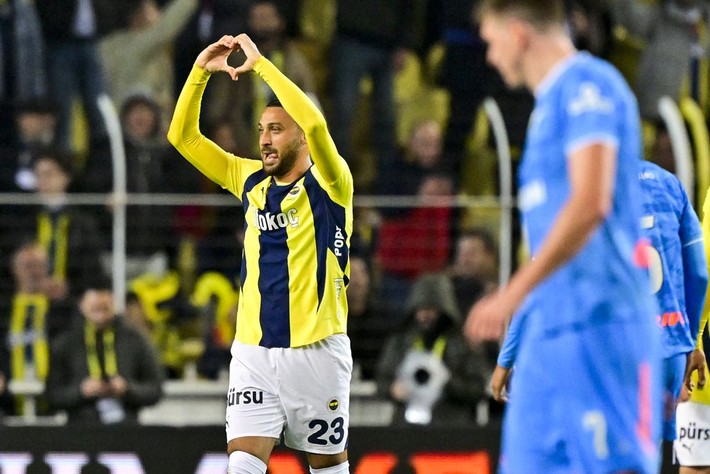 Devin Özek Ahmet Nur Çebi'nin bedavaya gönderdiği oyuncuya kapıyı gösterdi: Tam 12 futbolcunun hesabını kestik - Resim: 16