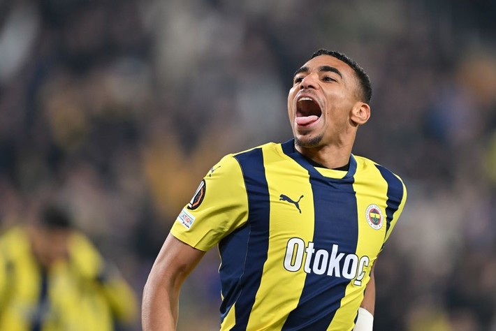 Devin Özek geri adım atmıyor! 25 milyon euro + Djiku - Resim: 3