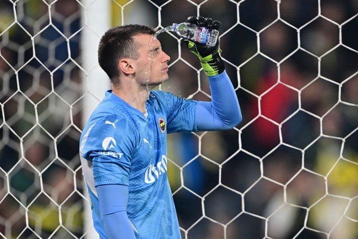 Uğurcan Çakır Livakovic'in Fenerbahçe kariyerine son verdi! 10 milyon euroya iş bitti - Resim: 6