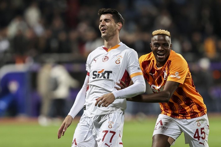 Okan Buruk yıldız futbolcuyu kankasının yanına göndermedi: Sana transfer yasak - Resim: 5