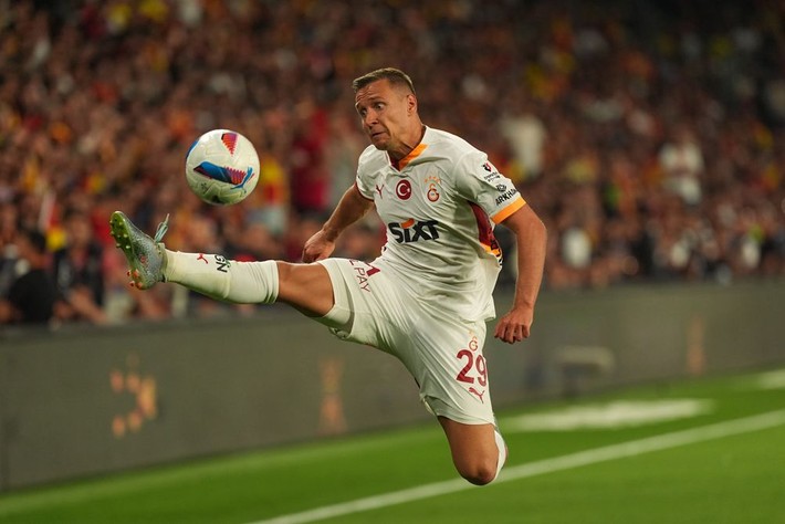 Frankowski ne Rennes'e gitti ne Lens'e! İşte yeni takımı - Resim: 5
