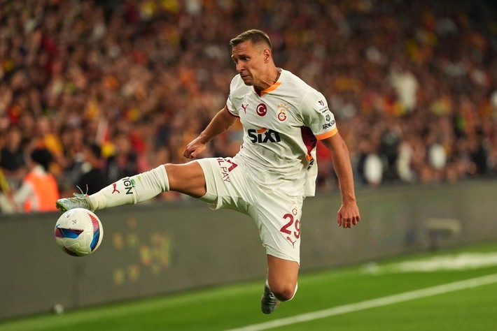Frankowski ne Rennes'e gitti ne Lens'e! İşte yeni takımı - Resim: 7