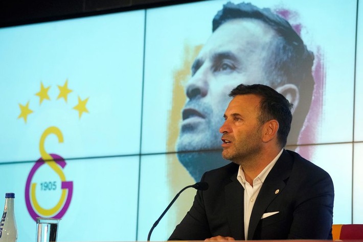 Dursun Özbek Van Persie'den aldığı haberle havalara uçtu! Galatasaray'da art arda 5 ayrılık - Resim: 3