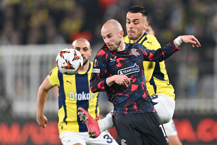 Serdal Adalı Mourinho'yu tek başına deviren kanat forvet için görüşmelere başladı! Bir değil 3 transfer birden - Resim: 2