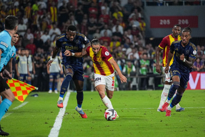 0-0'ın ardından Jose Mourinho'yu istifaya davet etti: Bu takım nasıl sadece bir tane isabetli şut atar? - Resim: 10