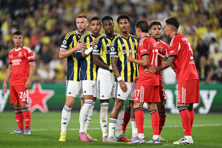 0-0'ın ardından Mourinho'ya yaylım ateşi: Bu iki futbolcuyu nasıl yan yana oynatırsın - Resim: 2