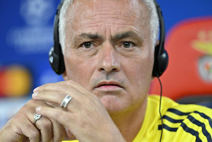 Jose Mourinho ile Hamdi Akın arasında kaos! Tam da tarihi Benfica maçı öncesi... - Resim: 2