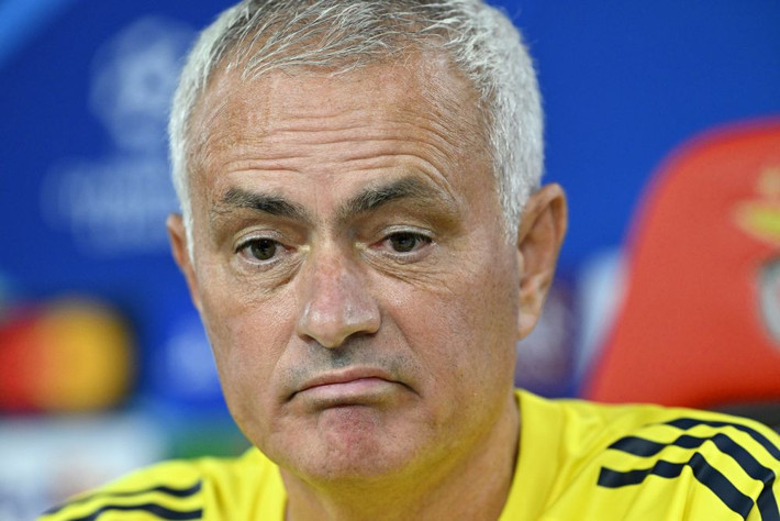 Jose Mourinho ile Hamdi Akın arasında kaos! Tam da tarihi Benfica maçı öncesi... - Resim: 4