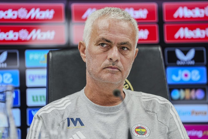 Jose Mourinho'nun yeni takımı belli oldu: Kovulur kovulmaz 530 milyon euroluk takımla anlaştı - Resim: 10