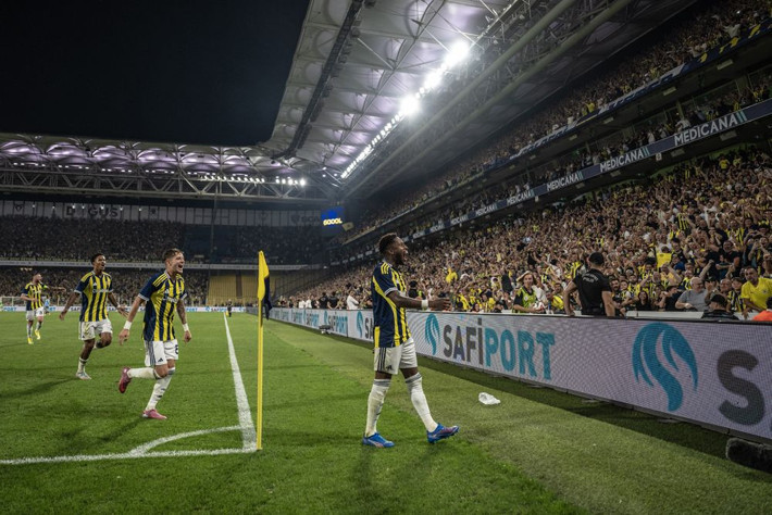 İsmail Kartal iki yeni transferi oynatmam deyince Fenerbahçe'nin yeni teknik direktörü Tedesco oldu - Resim: 8