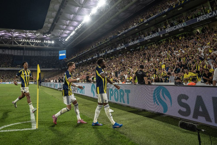 İsmail Kartal iki yeni transferi oynatmam deyince Fenerbahçe'nin yeni teknik direktörü Tedesco oldu - Resim: 9
