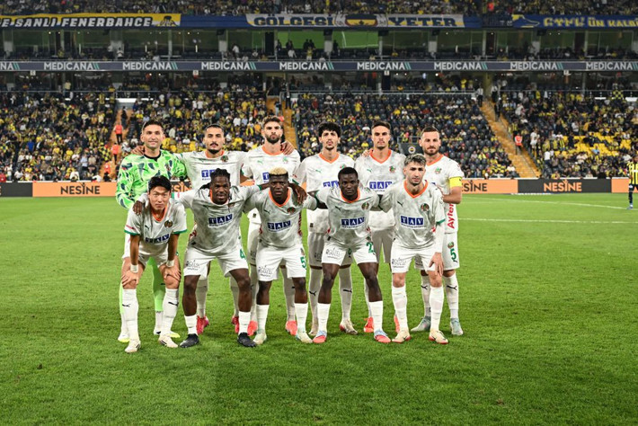 2-2'nin ardından Tedesco'ya ilk eleştiri: Mourinho yedek bırakıyordu sen neden bırakıyorsun? - Resim: 6