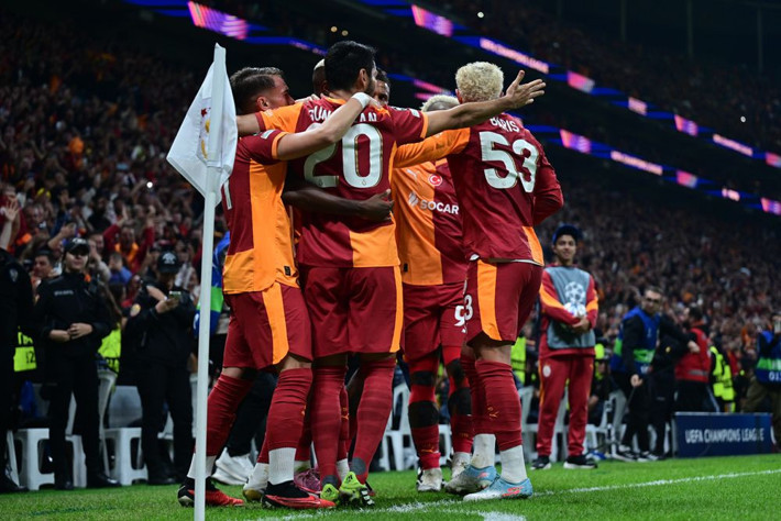 Thierry Henry'den Galatasaray'ın yıldızına eleştiri: Bencillik yapıyor! - Resim: 3