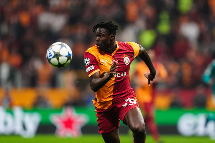 Sağda Singo solda Ferdi Kadıoğlu! Dursun Özbek transfer görüşmelerine başladı - Resim: 3