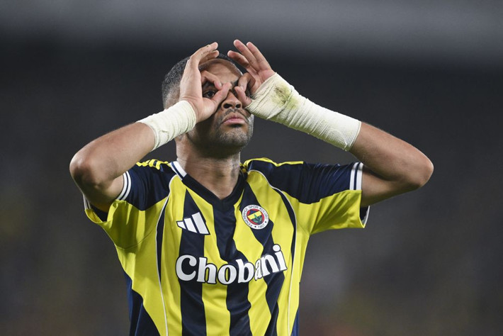 Sadettin Saran'a Tadic'le Kostic'ten 83 M.€'luk forvet hediyesi: En Nesyri, Duran, Cenk Tosun hepsine güle güle - Resim: 2