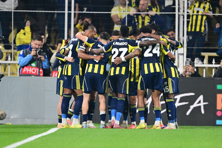 1-0'ı değil İsmail Yüksek - Deniz Undav kavgasını manşet yaptılar: Son düdükten sonra arbede - Resim: 2