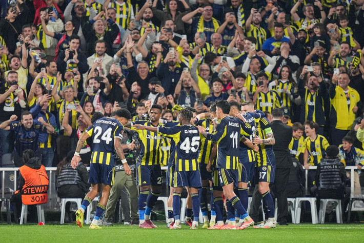 1-0'ı değil İsmail Yüksek - Deniz Undav kavgasını manşet yaptılar: Son düdükten sonra arbede - Resim: 6