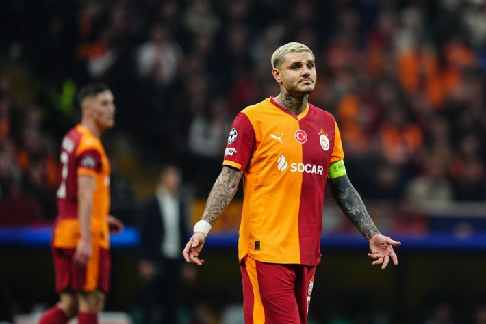 1-0'ın ardından Okan Buruk ve üç yıldıza yaylım ateşi: Demek ki Osimhen olmayınca olmuyor - Resim: 5