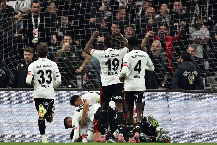 Ahmet Nur Çebi Okan Buruk'un elinden kapmıştı! Sergen Yalçın satış listesine koydu - Resim: 2