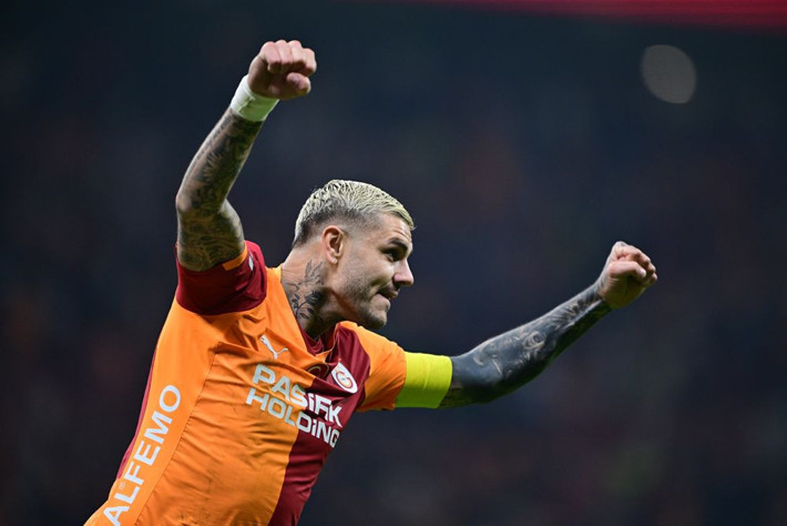 Okan Buruk İcardi'yi prim alsın diye üç, beş dakika oynatıyor! - Resim: 5