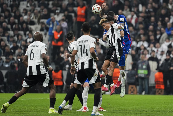 Sergen Yalçın Ole Gunnar Solskjaer'in hesabını 5 ay sonra kapattı! Beşiktaş'ta 7. ayrılık Felix Uduokhai - Resim: 3