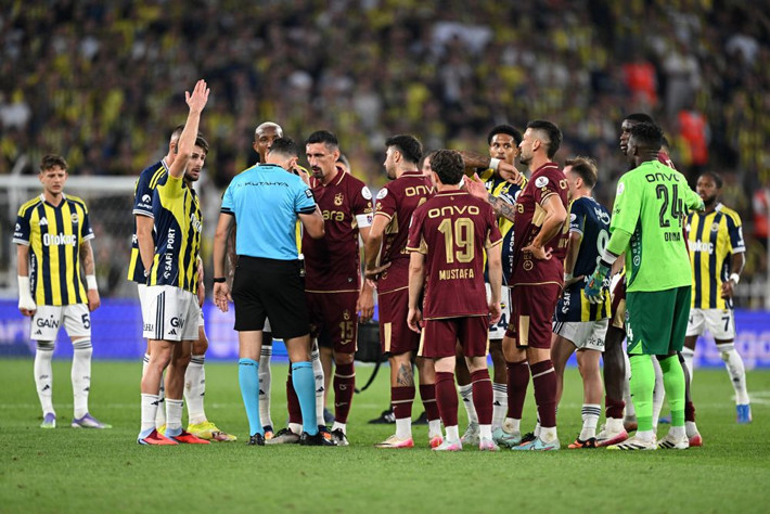 Onuachu'nun golünü iptal eden bir hakem Beşiktaş-Galatasaray derbisini yönetemez! - Resim: 3