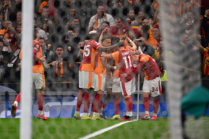 Galatasaray 24,5 milyon euroyu kulübeye gömdü! Sezon sonunda üçü de gidebilir - Resim: 9