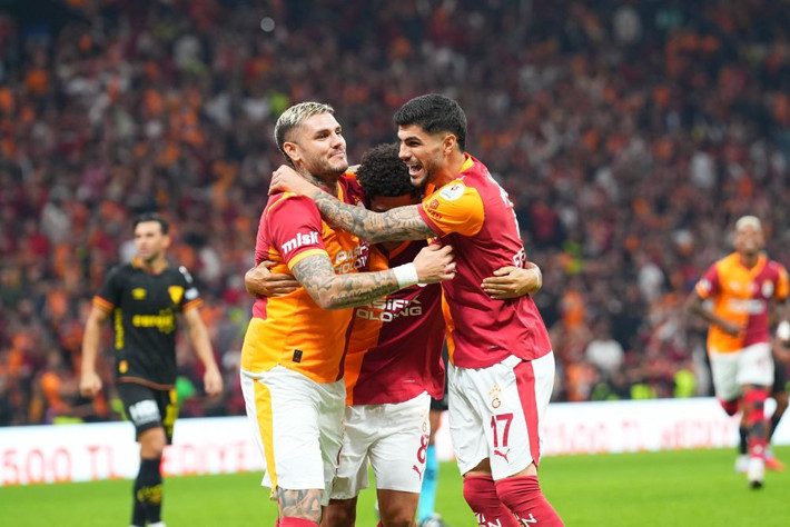 Galatasaray 24,5 milyon euroyu kulübeye gömdü! Sezon sonunda üçü de gidebilir - Resim: 2