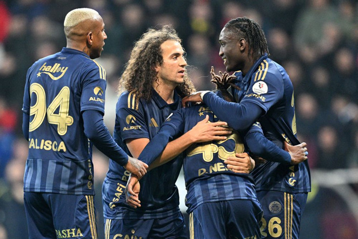 Okan Buruk Tedesco'dan değil Torreira'dan Davinson Sanchez'den, Icardı'den, Sara'dan korkuyor - Resim: 8