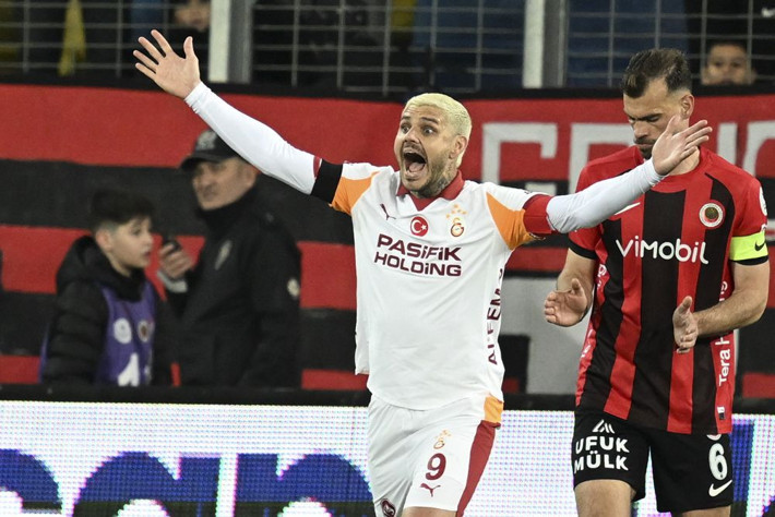 2-1'den sonra Uğurcan Çakır hakkında inanılmaz sözler: Doğru yer alamıyor! - Resim: 7