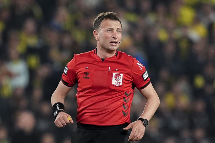 Galatasaray-Fenerbahçe derbisine atanan Yasin Kol için büyük tepki: Bu durumdan hiç mi utanç duymuyorsunuz? - Resim: 2