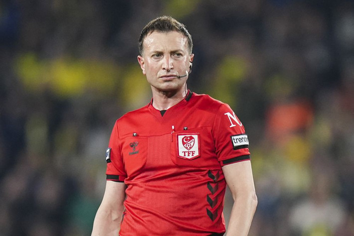 Galatasaray-Fenerbahçe derbisine atanan Yasin Kol için büyük tepki: Bu durumdan hiç mi utanç duymuyorsunuz? - Resim: 4